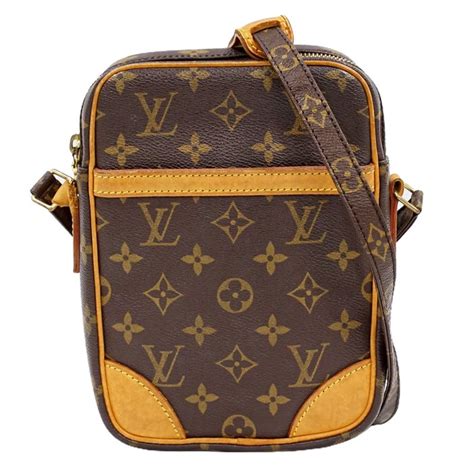 borsello uomo louis vuitton marrone|Borse da uomo tracolla Louis Vuitton .